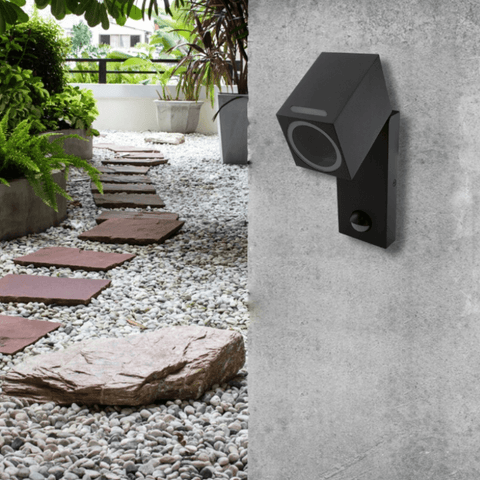 aplica LED cu senzor fatada, aplica exterior cu senzor, aplica led exterior, aplica perete cu senzor, aplici cu senzor, aplice led exterior cu senzor, aplice cu senzor, aplica led fatada cu senzor, aplica led perete exterior, aplica exterior terasa cu senzor, aplica iluminat exterior cu senzor, aplica cu senzor ieftina