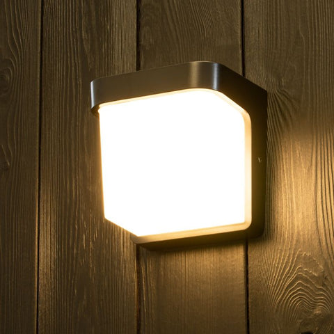 aplica LED fatada, aplica moderna exterior, aplica led exterior, aplica perete, aplici exterior, aplice led exterior, aplice de exterior, aplice exterior moderne, aplica led fatada, aplica led perete exterior, aplica exterior terasa, aplica terasa exterior, aplice exterior casa, aplica iluminat exterior, aplica exterior dedeman, aplica exterior ieftina