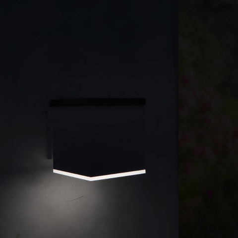 aplica solara, aplica cu incarcare solara, aplica fatada, aplice incarcare solara, aplice exterior, aplica solara aluminiu, aplica alba, aplica cub, aplice exterior, led-box.ro