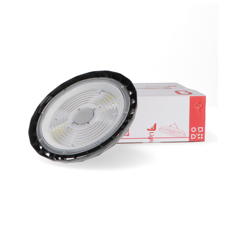Lampă suspendată tip UFO 100w cu flux luminos de 18.000 lumeni și protecție IP65 led-box.ro