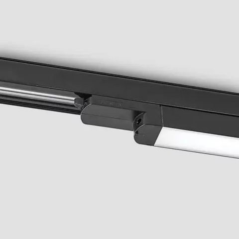 lampa led liniara, lampi pe sina, lampi liniare sina, iluminat sina led, lampi iluminat sina, lampa neagra pe sina, led-box.ro