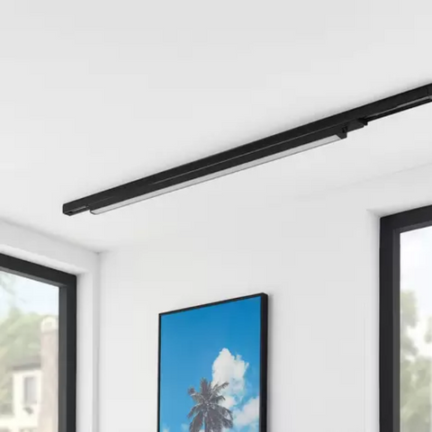 lampa led liniara, lampi pe sina, lampi liniare sina, iluminat sina led, lampi iluminat sina, lampa neagra pe sina, led-box.ro