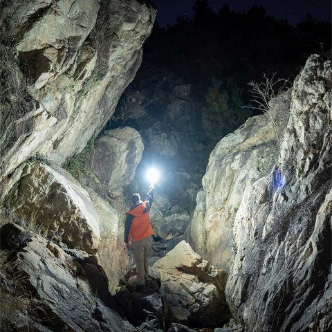 Lanterna Outdoor cu rază de 360 metri, olight freyr