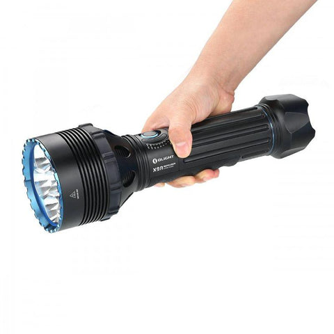 Lanterna Olight X9R rezistentă la apă și șocuri
