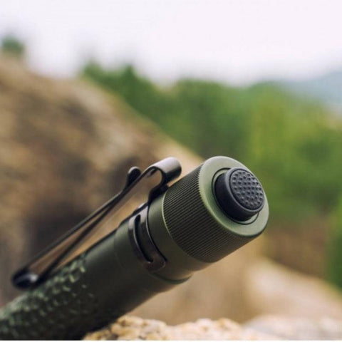 Lanterna tactica Olight I5T plus Pebble design, waterproof - led-box.ro