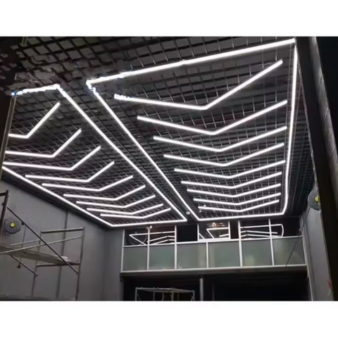 Detaliu de structură aluminiu și policarbonat al tavanului LED 384W