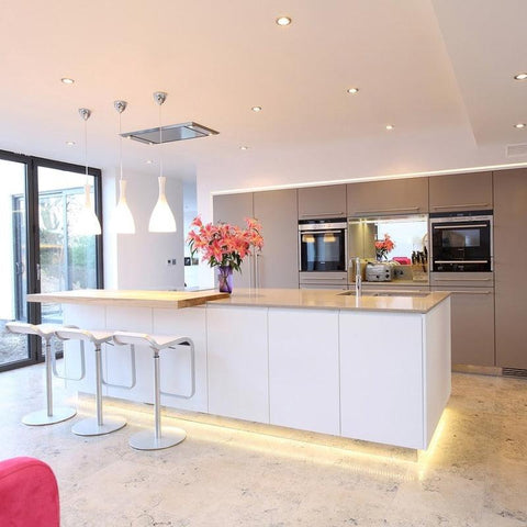 profile mobila, profile banda led mobila,profil led aplicat, profil banda led, profile aluminiu mobila, profil aluminiu 30.5 x 11.5 mm, profil led mobila bucatarie, profil din aluminiu mobila, profil banda led pentru mobila, profil din aluminiu aplicat, profile de aluminiu Dedeman, profil aluminiu mobila, profil negru din aluminiu, led-box.ro