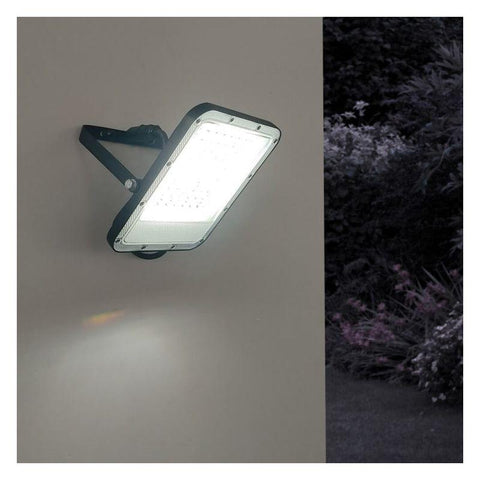 proiector LED 230v, proiector exterior, proiector gradina, proiector garaj, proiector lumina rece, proiector iluminat exterior, proiector rezistent la apa, proiector 50w, proiector dedeman, proiector led 150lm,  led-box.ro