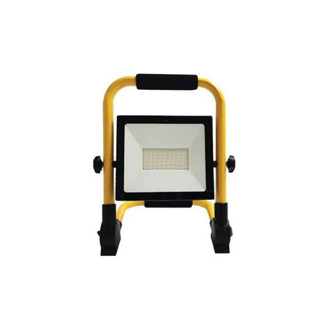 proiector LED 230v, proiector exterior, proiector de lucru, proiector portabil, proiector led cu maner, proiector iluminat exterior, proiector rezistent la apa, proiector 50w, proiector dedeman, proiector led cu suport