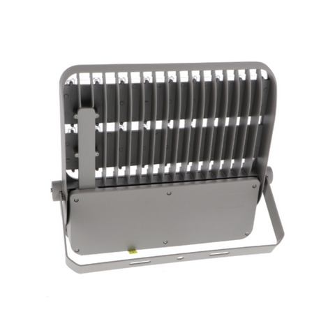 Lumină LED modulară 200W cu driver și sursă înlocuibile, rezistență IK8 și reglaj 1-10V.