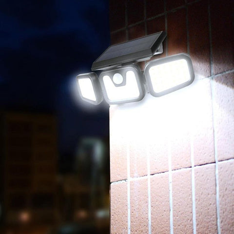 proiector solar, proiectoare fatada, iluminat fatada, proiector solar cu senzor, proiector solar terasa, proiectoare incarcare solara, proiectoare exterior cu senzor, proiector cu senzor fatada, led-box.ro