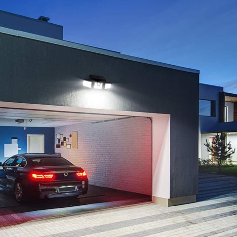 proiector solar, proiectoare fatada, iluminat fatada, proiector solar cu senzor, proiector solar terasa, proiectoare incarcare solara, proiectoare exterior cu senzor, proiector cu senzor fatada, led-box.ro