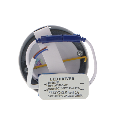 Spot LED eficiență 100 lm pe watt