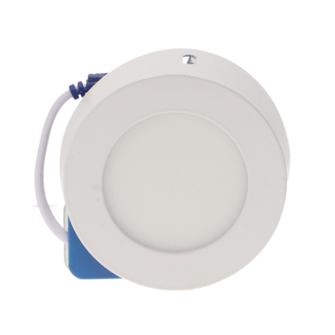 Spot LED montat pe tavan în hol modern