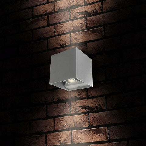 aplica led Kira, aplica led cree, aplica exterior, aplica LED fatada, aplica moderna exterior, aplica led exterior, aplica perete, aplici exterior, aplice led exterior, aplice de exterior, aplice exterior moderne, aplica led fatada, aplica led perete exterior, aplica exterior terasa, aplica terasa exterior, aplice exterior casa, aplica iluminat exterior, aplica exterior dedeman, aplica exterior ieftina
