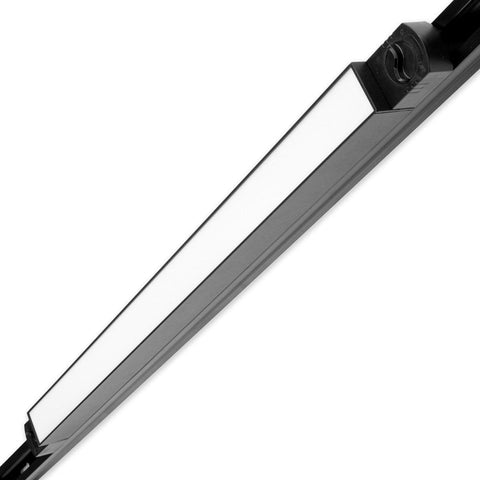 lampa led liniara, lampi pe sina, lampi liniare sina, iluminat sina led, lampi iluminat sina, lampa neagra pe sina, led-box.ro