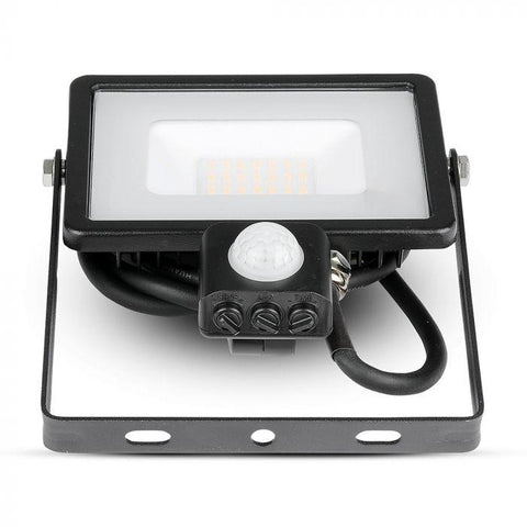 Proiector LED SMD Samsung cu senzor de miscare 20W 6400k IP65, negru - led-box.ro