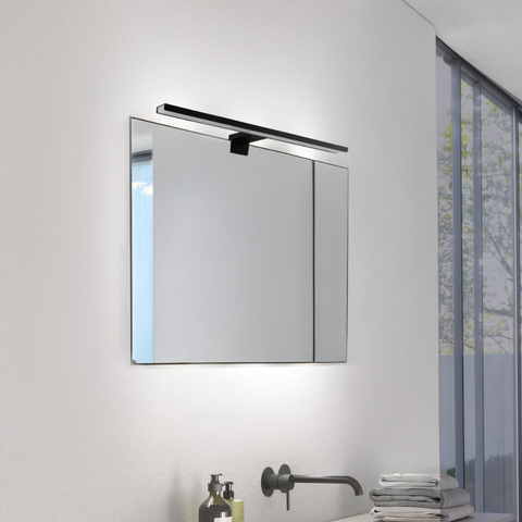 Aplica LED Plex 12W montată deasupra oglinzii din baie
