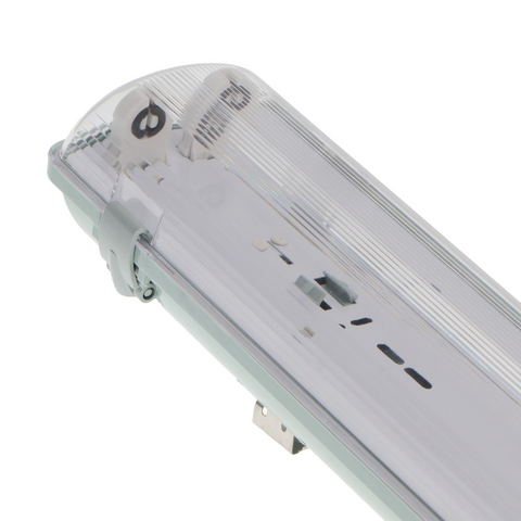 corp LED etans pentru 2 tuburi led T8 120cm pentru spații tehnice sau umede, design compact și durabil