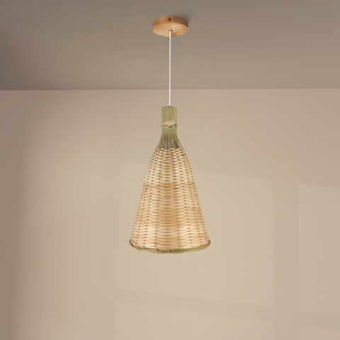 Lampă Mallorca suspendată în dining cu lumină caldă