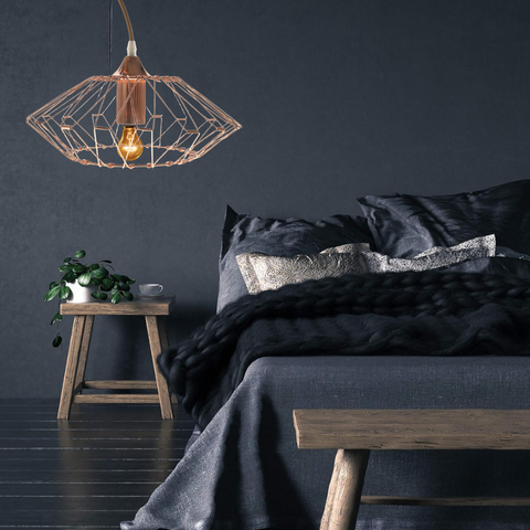 detaliu structură metalică rose copper lampă suspendată