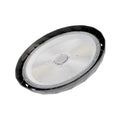 Lampă profesională LED UFO 200W montată într-un spațiu industrial cu tavan înalt
