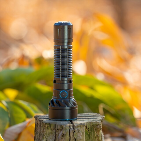Fascicul concentrat alb – lanternă Olight Outdoor
