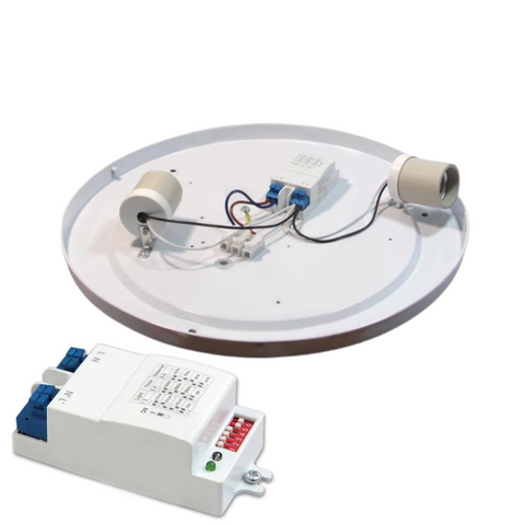 Plafonieră LED Solen argintie, 2 socluri E27, unghi iluminare 140°
