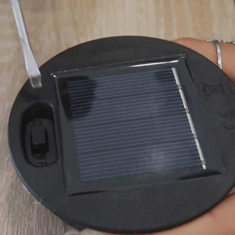 Lampă solară IP44 pentru mese de terasă, lumină caldă