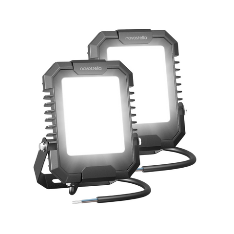 proiector led curte, proiector led lumina rece, set proiectoare led, proiector LED Novostella, proiector led rezistent la apa, proiector led exterior, Proiector led IP66, proiector iluminat exterior, proiector led spatii industriale, proiector led curte, led-box.ro