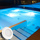 Detaliu tehnic cu montajul spotului LED IP68 în perete din beton pentru piscină.