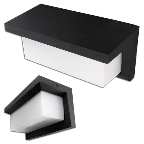 Aplica LED exterior IP54, 12W, 4000K, negru RAL 9004 pe fațadă
