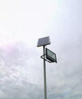 Proiector LED cu panou solar 40W 6000K IP65, cu telecomanda - led-box.ro