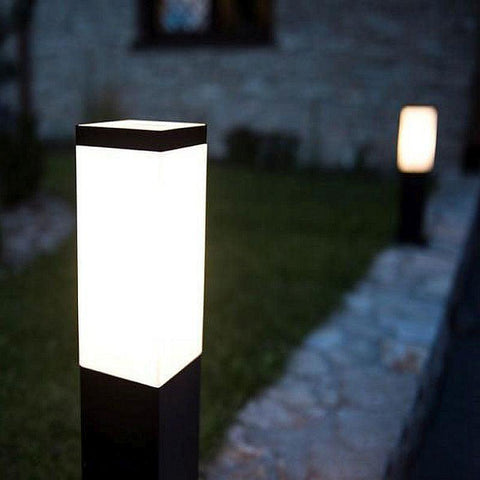 Stalp LED iluminat gradina, Havana, 65cm E27/20W, priza incorporata, IP44, negru-Led-Box.ro